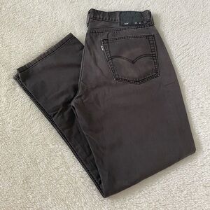 LEVI STRAUSS & CO. 514 Straight Fit Jeans. Grey w/ Fading on Front Legs.